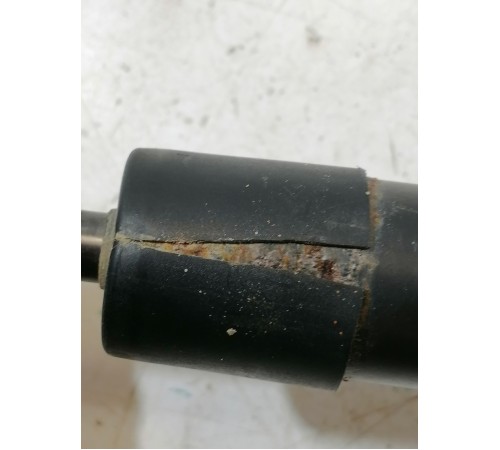 Амортизатор крышки багажника правый