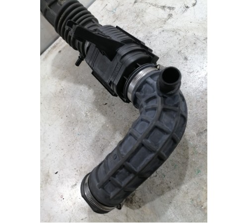 Патрубок воздушного фильтра