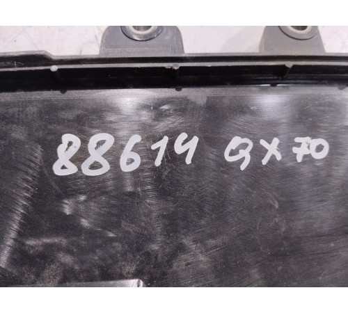 Накладка моторного отсека