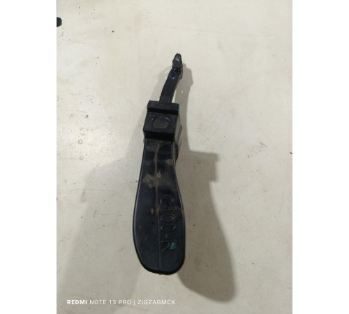 Ограничитель двери задний левый