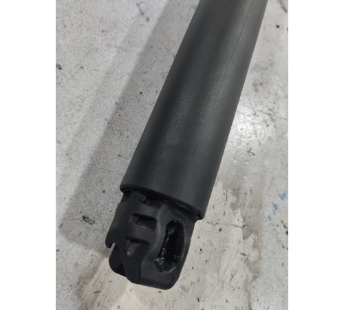 Амортизатор крышки багажника левый