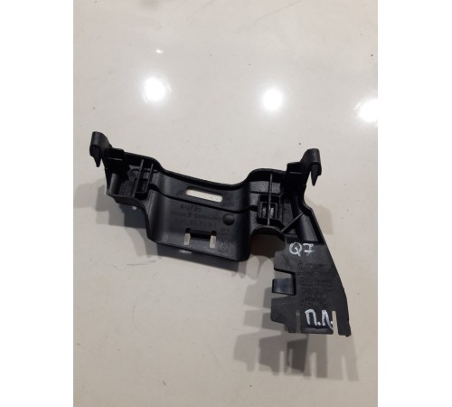 Кронштейн (передний, левый)