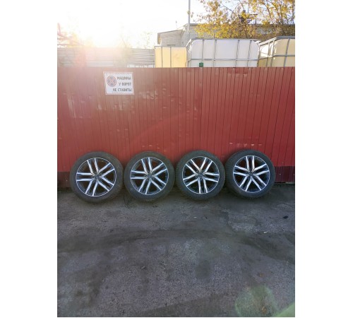 Комплект колес 4шт 245/50R20