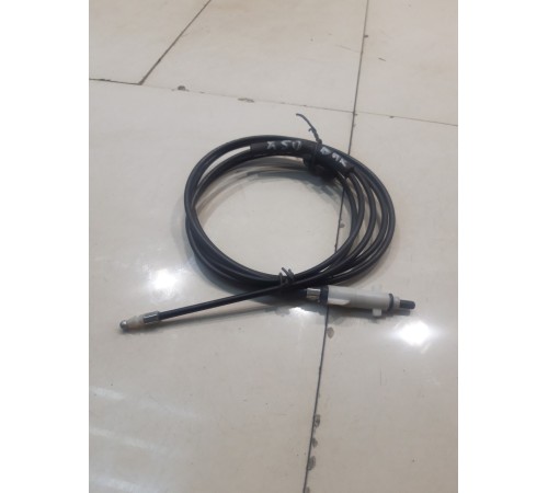 Трос открывания лючка бензобака