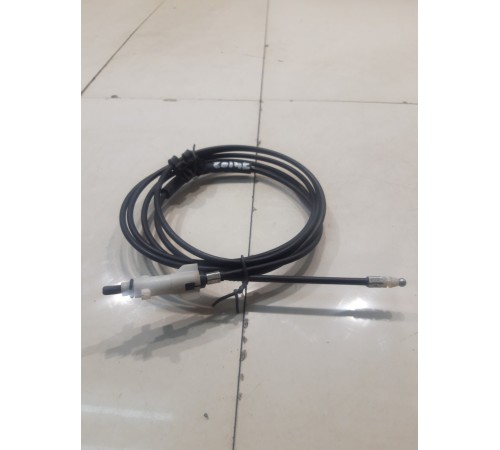 Трос открывания лючка бензобака