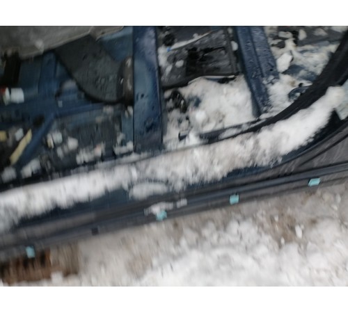 Порог со стойкой левый