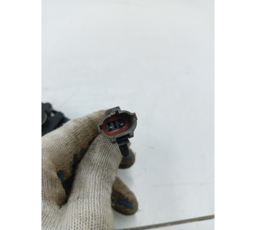 Замок капота