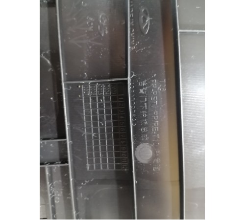 Обшивка двери крышки багажника