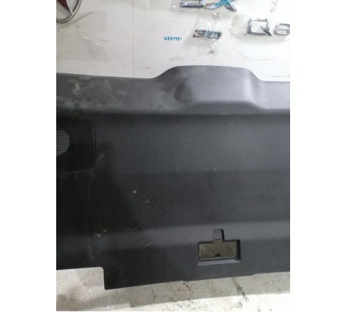 Обшивка двери крышки багажника