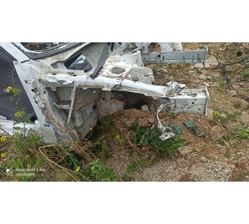 Лонжерон(четверть) передний правый