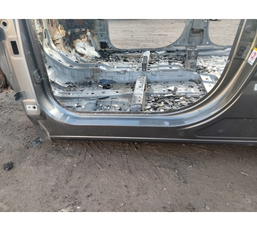 Порог со стойкой левый