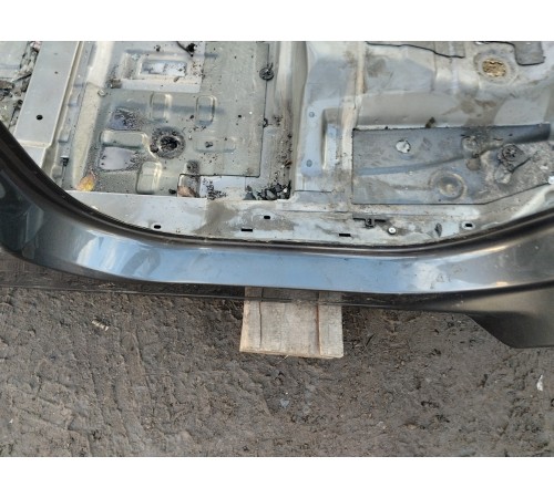 Порог со стойкой левый