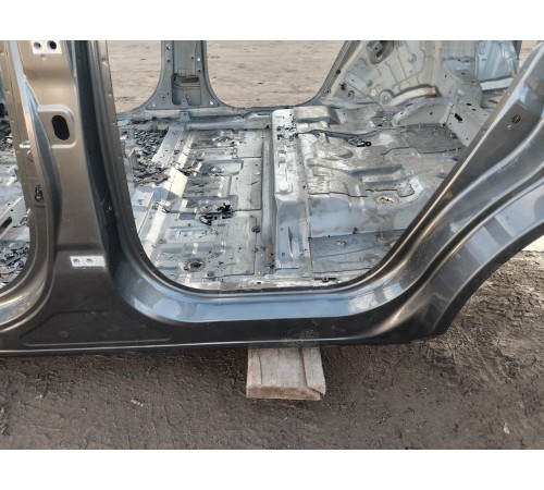 Порог со стойкой левый