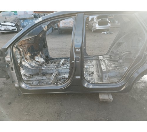 Порог со стойкой левый