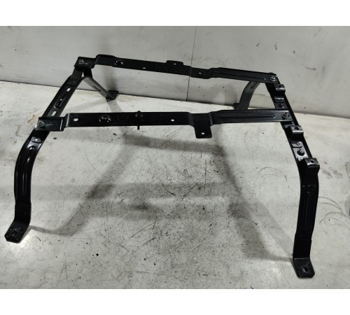 Кронштейн топливного бака