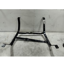 Кронштейн топливного бака