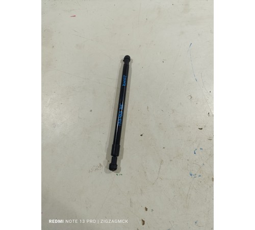 Амортизатор капота