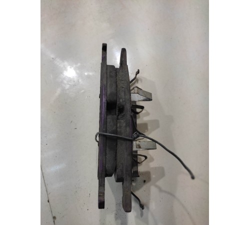 Колодки(передний, правый)