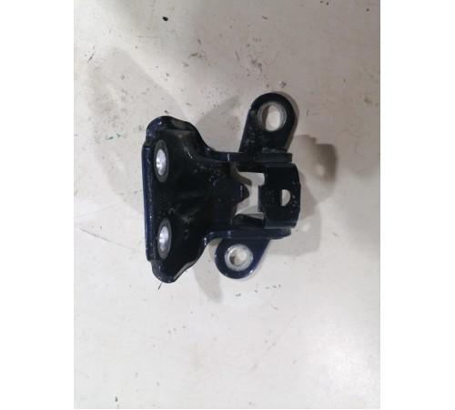 Петля двери задняя правая верхняя