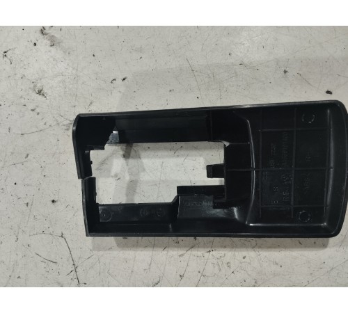 Накладка крепления сиденья задняя правая