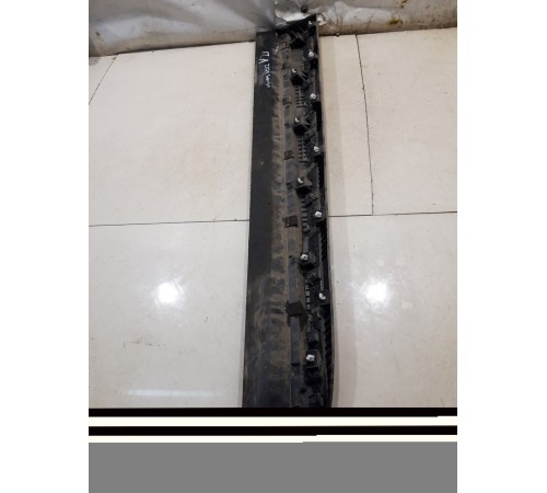 Накладка двери (передняя, левая)