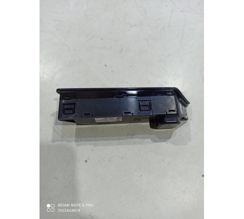 Блок кнопок памяти сиденья(задний левый)