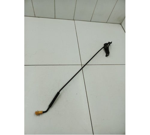 Держатель капота