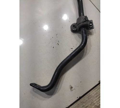 Стабилизатор передний