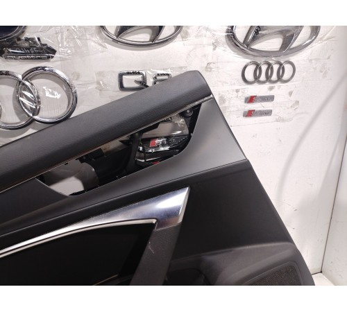 Обшивка двери (задняя левая)