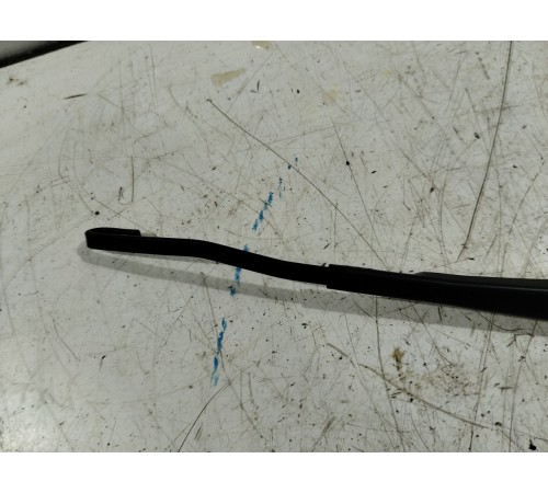 Поводок стеклоочистителя правый