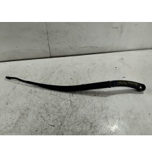 Поводок стеклоочистителя правый
