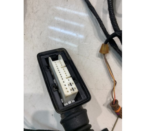 Электропроводка двери (передняя, правая)