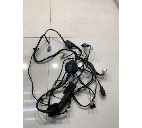 Электропроводка двери (передняя, правая)