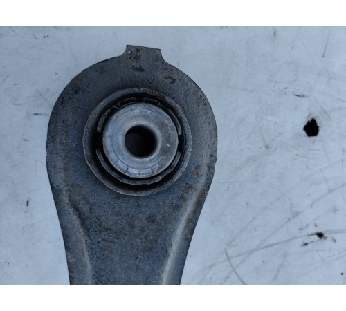 Рычаг подвески(задний правый)