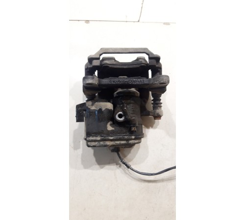 Суппорт (задний, правый)