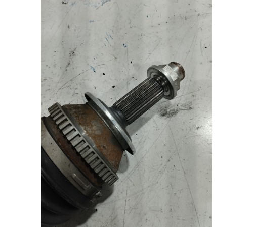 Привод (полуось) передний левый