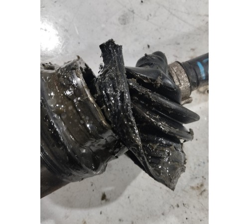 Привод (полуось) передний левый