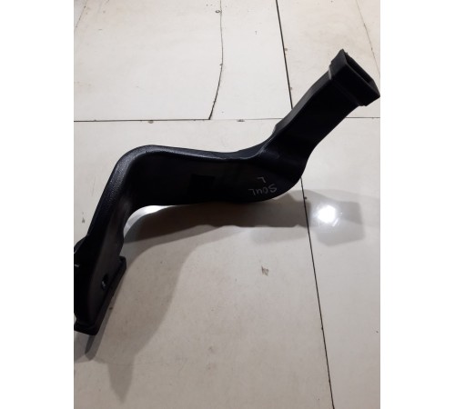 Воздуховод отопителя (печки) левый