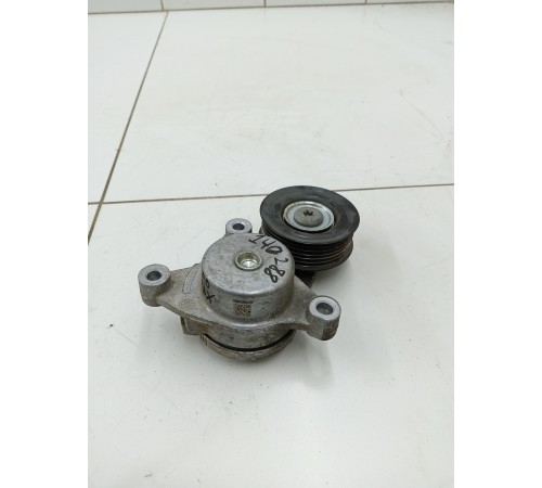 Ролик натяжитель приводного ремня