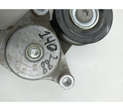 Ролик натяжитель приводного ремня