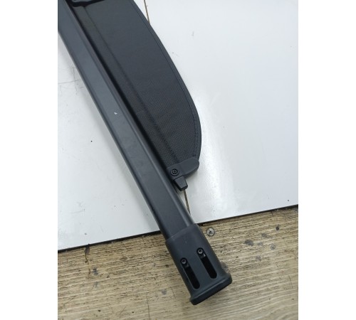 Шторка багажника выдвижная