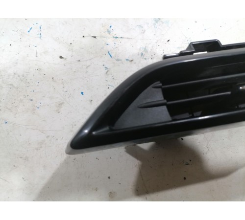 Воздушный дефлектор передний