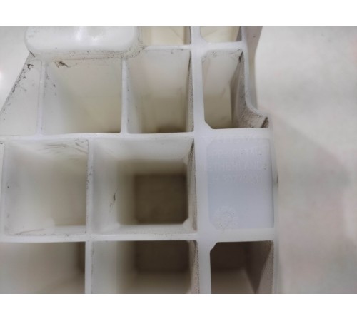 наполнитель двери (задний левый)