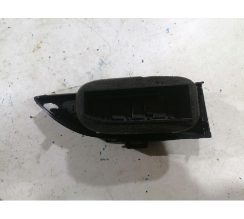 Воздушный дефлектор передний