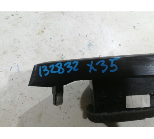 Воздушный дефлектор передний