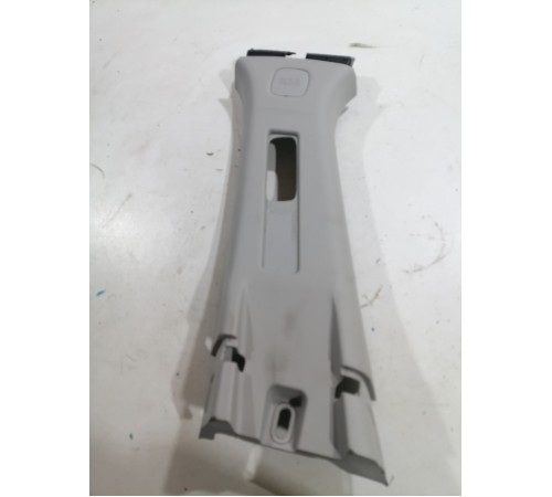 Обшивка стойки центральная левая