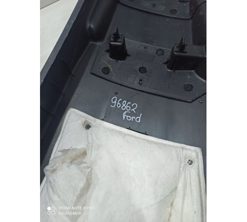 Обшивка центральной стойки(правая нижняя)