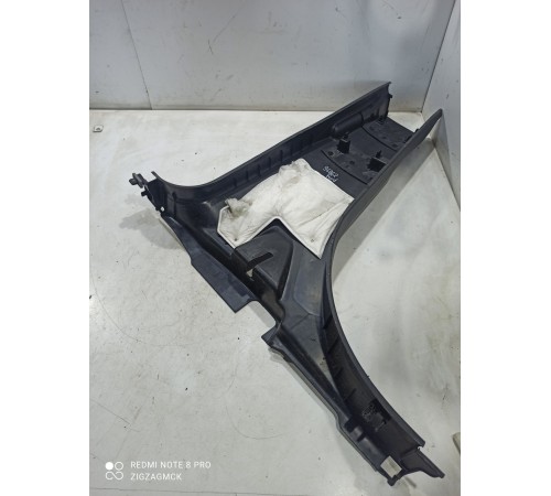 Обшивка центральной стойки(правая нижняя)