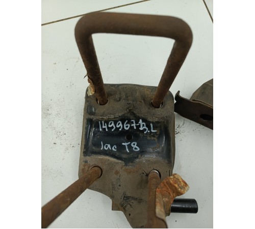 Стремянка рессоры задняя левая