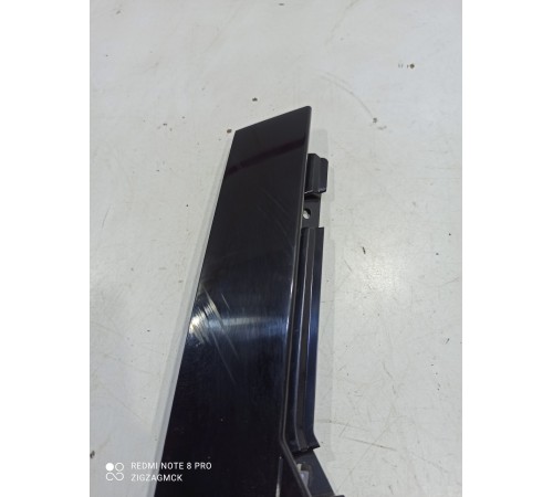 Накладка двери (задняя правая)